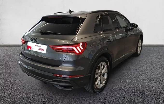 AUDI Q3 35 TFSI 150 ch S tronic 7 S line extérieur trois quart arrière droit 2126663