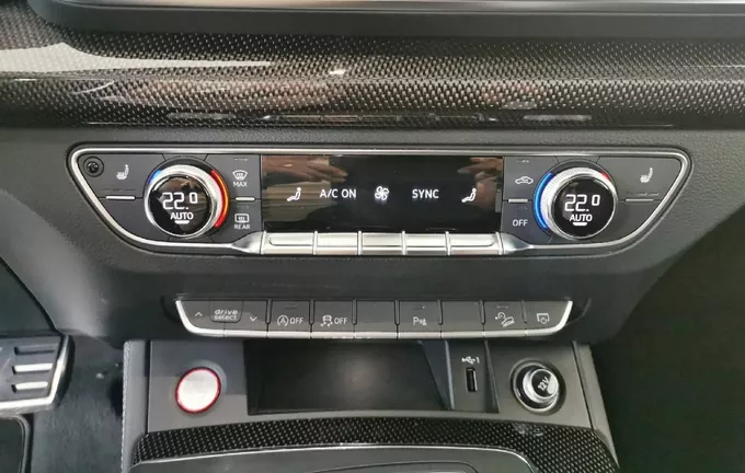 AUDI SQ5 3.0 V6 TDI 347 Tiptronic 8 Quattro photo 14 560673
