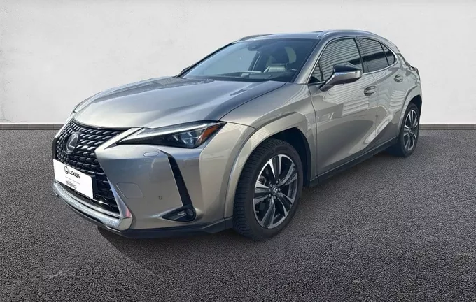 LEXUS UX 250h 4WD Executive extérieur trois quart avant gauche 1103106