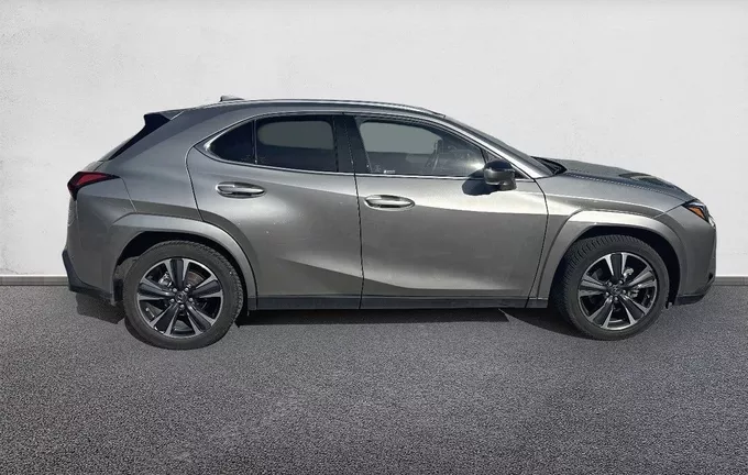 LEXUS UX 250h 4WD Executive extérieur côté droit 1103106