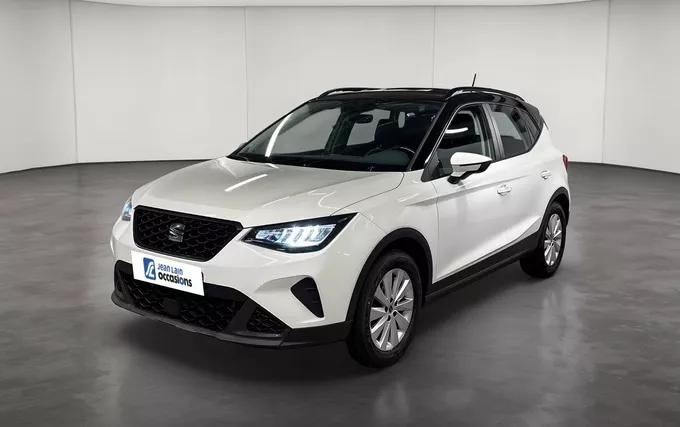 SEAT ARONA 1.0 TSI 110 ch Start/Stop DSG7 Style Business extérieur trois quart avant gauche 2131980
