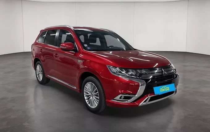 MITSUBISHI OUTLANDER 2.4l PHEV Twin Motor 4WD Instyle extérieur trois quart avant droit 213717