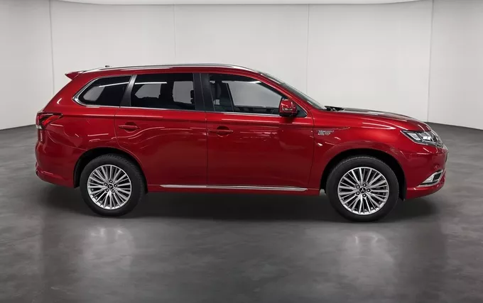MITSUBISHI OUTLANDER 2.4l PHEV Twin Motor 4WD Instyle extérieur côté droit 213717