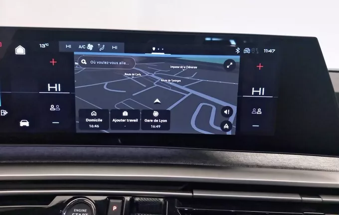 PEUGEOT 5008 Hybrid 136 e-DCS6 Allure photo 18 944188