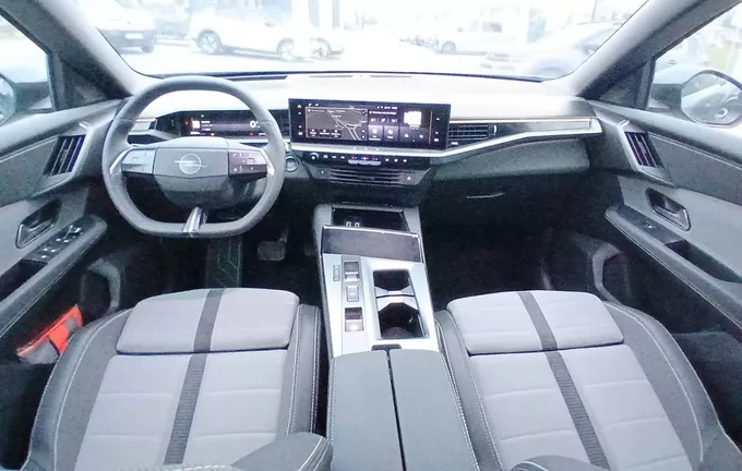 OPEL GRANDLAND 1.2 Turbo Hybrid 145 ch e-DCT6 GS extérieur côté gauche 944203