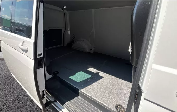 VOLKSWAGEN UTILITAIRES TRANSPORTER 6.1 VAN L1H1 2.0 TDI 204 DSG7 4MOTION EDITION extérieur arrière 106253