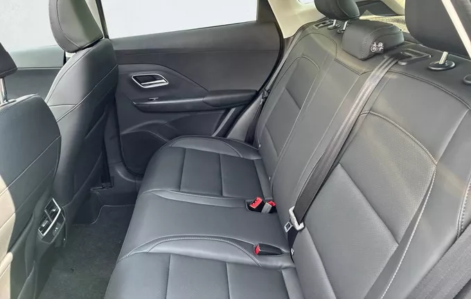 MG ZS 1.5 L Hybrid+ 197 ch Luxury photo 17 8609