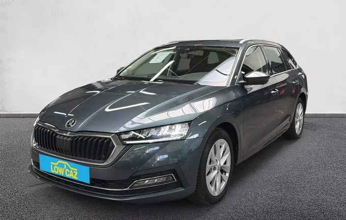 SKODA OCTAVIA Combi 2.0 TDI 150 ch DSG7 Style extérieur trois quart avant gauche 213147