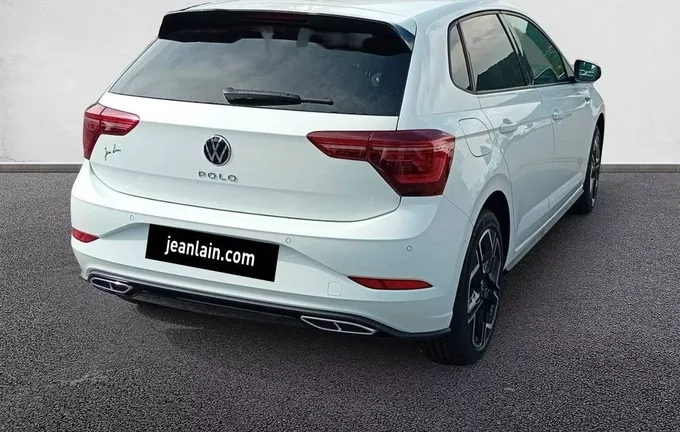 VOLKSWAGEN POLO 1.0 TSI 116 S&S DSG7 R-Line extérieur trois quart arrière droit 1877
