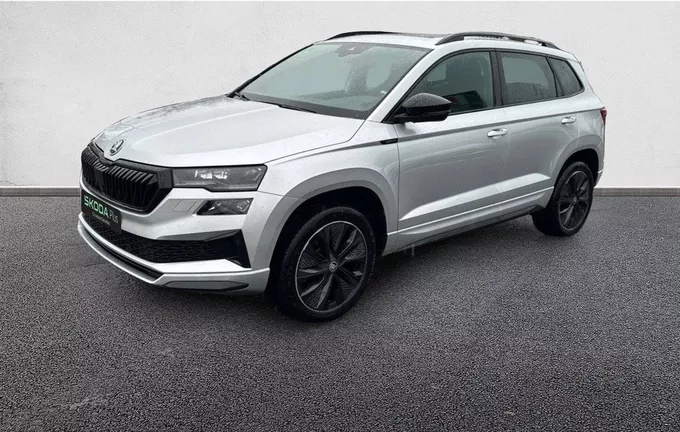 SKODA KAROQ 1.5 TSI Evo 2 150 ch ACT DSG7 Sportline extérieur trois quart avant gauche 560144