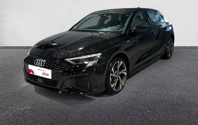 AUDI A3 Sportback 35 TFSI Mild Hybrid 150 S tronic 7 S Line extérieur trois quart avant gauche 2130757