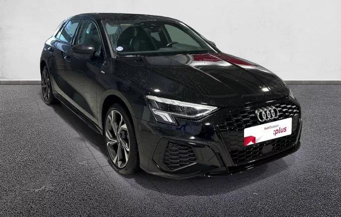 AUDI A3 Sportback 35 TFSI Mild Hybrid 150 S tronic 7 S Line extérieur trois quart avant droit 2130757