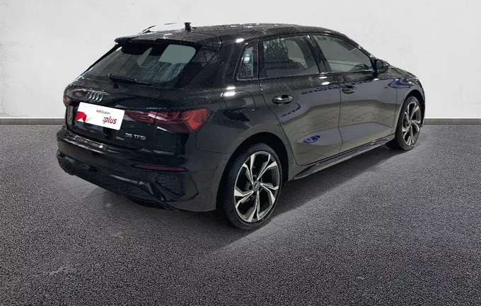 AUDI A3 Sportback 35 TFSI Mild Hybrid 150 S tronic 7 S Line extérieur trois quart arrière droit 2130757