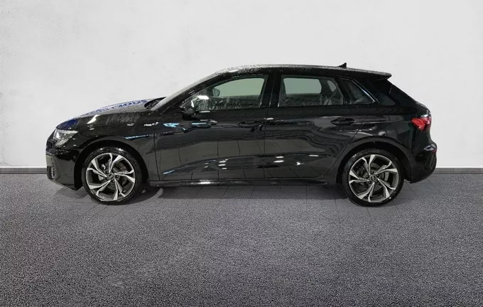 AUDI A3 Sportback 35 TFSI Mild Hybrid 150 S tronic 7 S Line extérieur côté gauche 2130757
