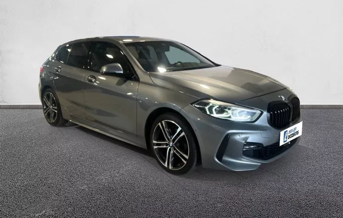 BMW SERIE 1 118i 136 ch DKG7 M Sport extérieur trois quart avant droit 2128387