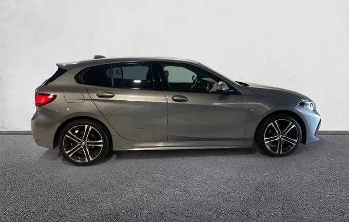 BMW SERIE 1 118i 136 ch DKG7 M Sport extérieur côté droit 2128387
