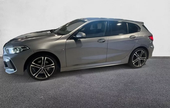 BMW SERIE 1 118i 136 ch DKG7 M Sport extérieur côté gauche 2128387