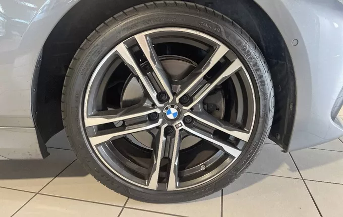 BMW SERIE 1 118i 136 ch DKG7 M Sport photo 9 2128387