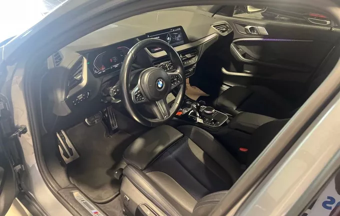 BMW SERIE 1 118i 136 ch DKG7 M Sport photo 11 2128387
