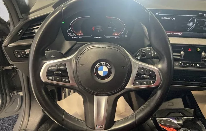 BMW SERIE 1 118i 136 ch DKG7 M Sport photo 12 2128387
