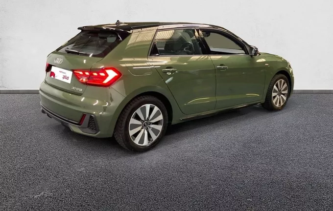 AUDI A1 Sportback 30 TFSI 110 ch S tronic 7 S Line extérieur trois quart arrière droit 2127758