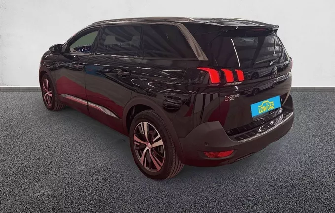 PEUGEOT 5008 BlueHDi 130ch S&S EAT8 Allure Pack extérieur trois quart arrière gauche 213395