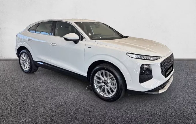 AUDI Q3 Sportback e-hybrid 272 ch S tronic 6 Advanced extérieur trois quart avant droit 6934