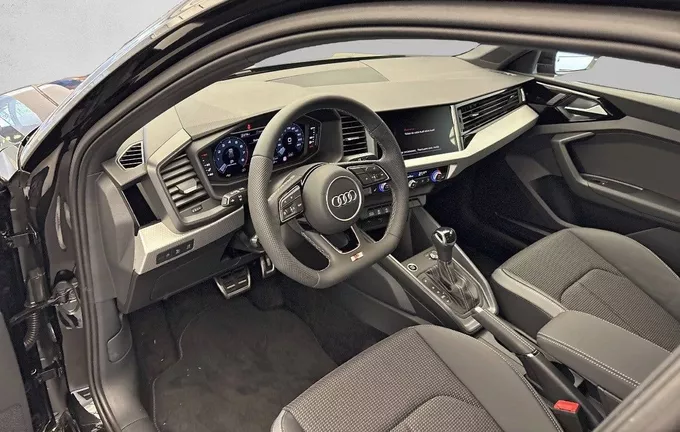 AUDI A1 Sportback 35 TFSI 150 ch S tronic 7 S Line photo 11 9404