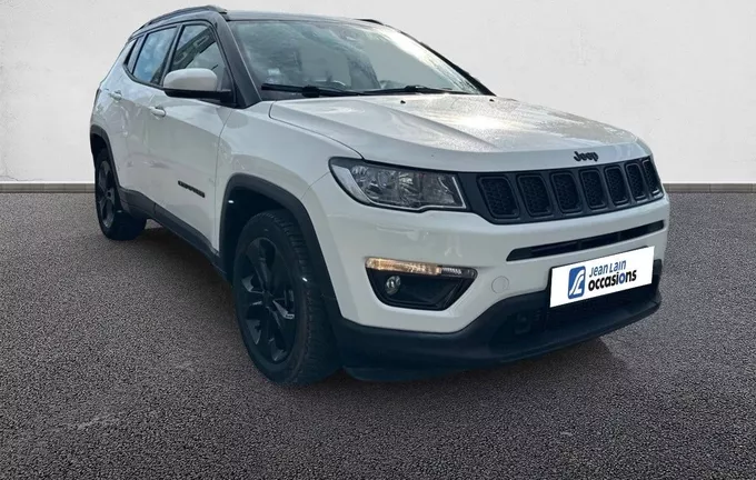 JEEP COMPASS 1.4 I MultiAir II 140 ch BVM6 Brooklyn Edition extérieur trois quart avant droit 560921