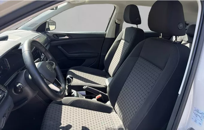 VOLKSWAGEN T-CROSS 1.0 TSI 95 Start/Stop BVM5 Life Tech extérieur trois quart arrière droit 2128012