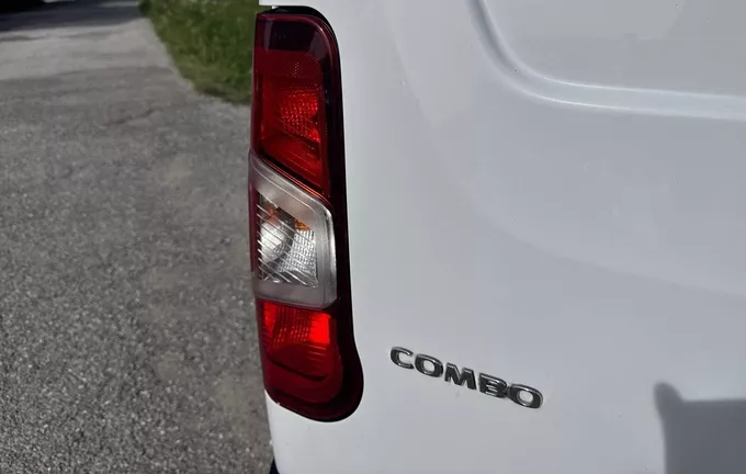 OPEL COMBO CARGO M 600 KG PURETECH 110 S&S BVM6 photo 17 946431