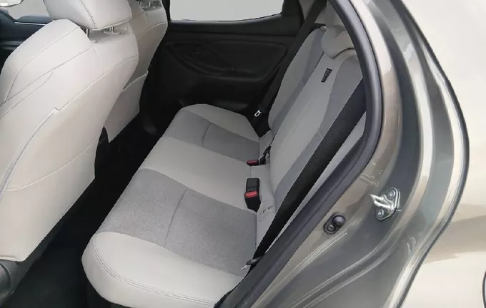 TOYOTA YARIS Hybride 116h Iconic photo 17 1103041