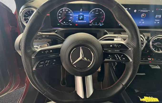 MERCEDES CLASSE A 200 d AMG Line photo 12 2129866