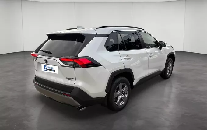 TOYOTA RAV4 Hybride Pro 222 ch AWD-i Dynamic Business + "Beyond Zero Academy" extérieur trois quart arrière droit 1103978