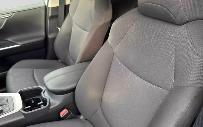 TOYOTA RAV4 Hybride Pro 222 ch AWD-i Dynamic Business + "Beyond Zero Academy" photo 11 1103978