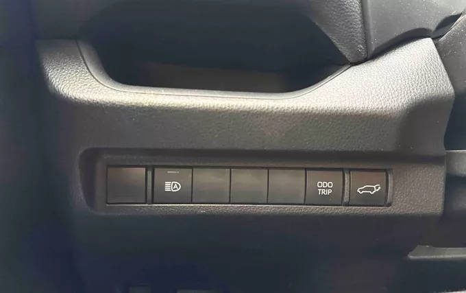 TOYOTA RAV4 Hybride Pro 222 ch AWD-i Dynamic Business + "Beyond Zero Academy" photo 20 1103978