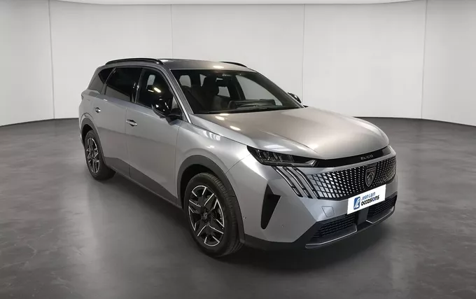 PEUGEOT 5008 Hybrid 145 ch e-DCS6 Allure extérieur trois quart avant droit 946674