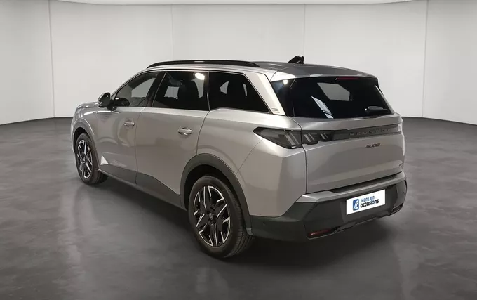 PEUGEOT 5008 Hybrid 145 ch e-DCS6 Allure extérieur trois quart arrière gauche 946674
