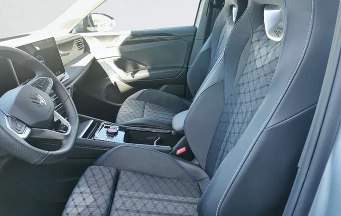 VOLKSWAGEN TIGUAN 2.0 TDI 150ch DSG7 R-Line photo 18 1452