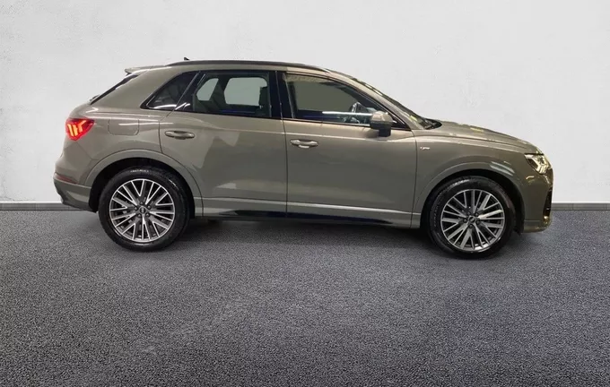 AUDI Q3 35 TDI 150 ch S line extérieur côté droit 2127200