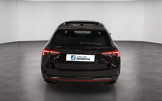 SKODA OCTAVIA Combi 2.0 TSI 245 ch DSG7 RS extérieur arrière 2132672
