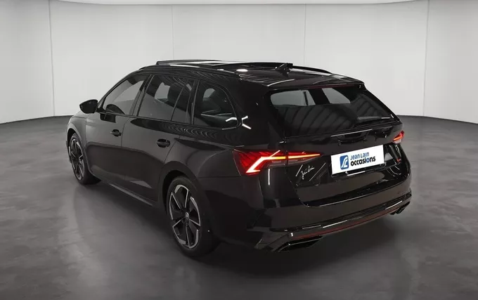 SKODA OCTAVIA Combi 2.0 TSI 245 ch DSG7 RS extérieur trois quart arrière gauche 2132672