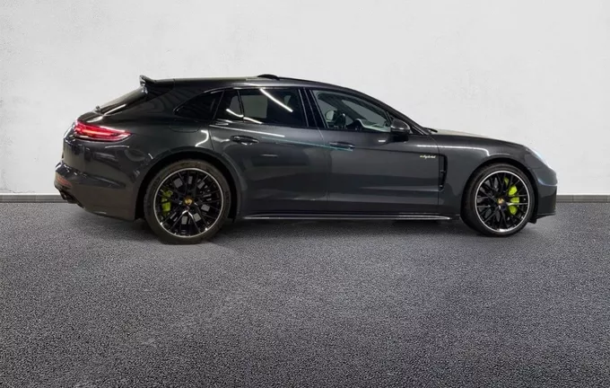 PORSCHE PANAMERA Turbo S V8 4.0 680 PDK Hybrid Sport Turismo extérieur côté droit 2123875
