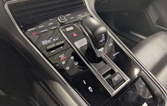 PORSCHE PANAMERA Turbo S V8 4.0 680 PDK Hybrid Sport Turismo photo 13 2123875