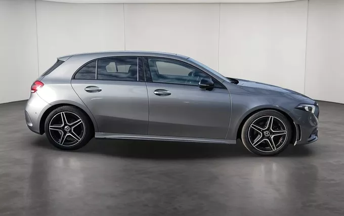 MERCEDES CLASSE A 180 d 8G-DCT AMG Line extérieur côté droit 2133339