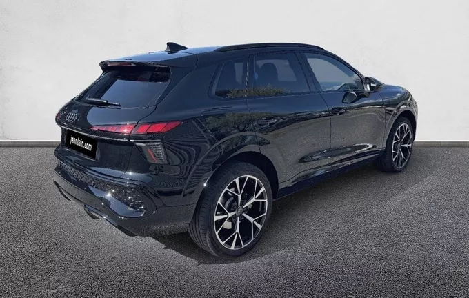 AUDI Q3 HYBRIDE Q3 e-hybrid 272 ch S tronic 6 S line extérieur trois quart arrière droit 7912