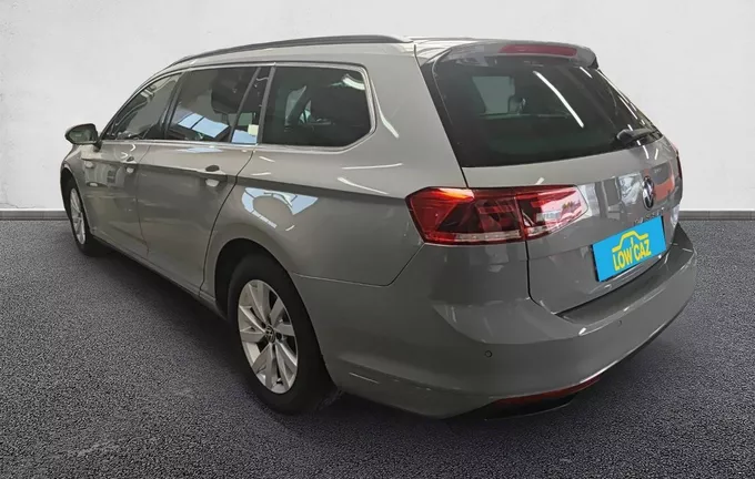 VOLKSWAGEN PASSAT SW 2.0 TDI EVO SCR 150 DSG7 TYPE BUSINESS extérieur trois quart arrière gauche 213228