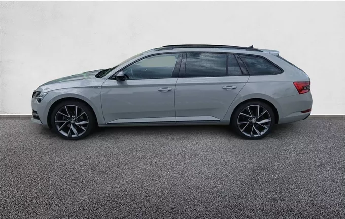 SKODA SUPERB Combi 1.4 TSI PHEV 218 ch DSG6 Sportline extérieur trois quart arrière gauche 2129878
