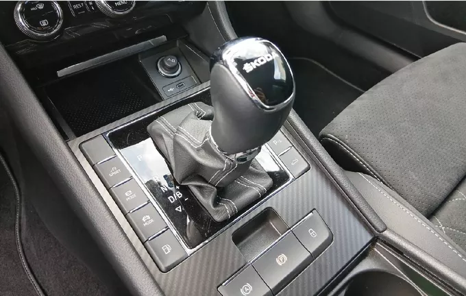 SKODA SUPERB Combi 1.4 TSI PHEV 218 ch DSG6 Sportline photo 16 2129878