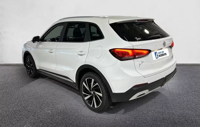 MG ZS 1.5 L Hybrid+ 197 ch Luxury extérieur trois quart arrière gauche 601082